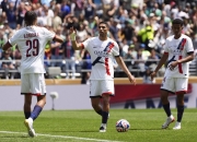 开云下载-巴黎主场胜出，锁定冠军赛席位的简单介绍