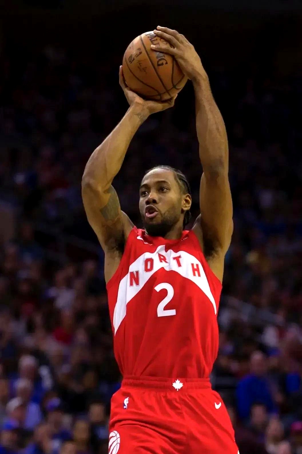 关于尼克斯强势雄鹿B队，伦纳德爆发神勇的信息