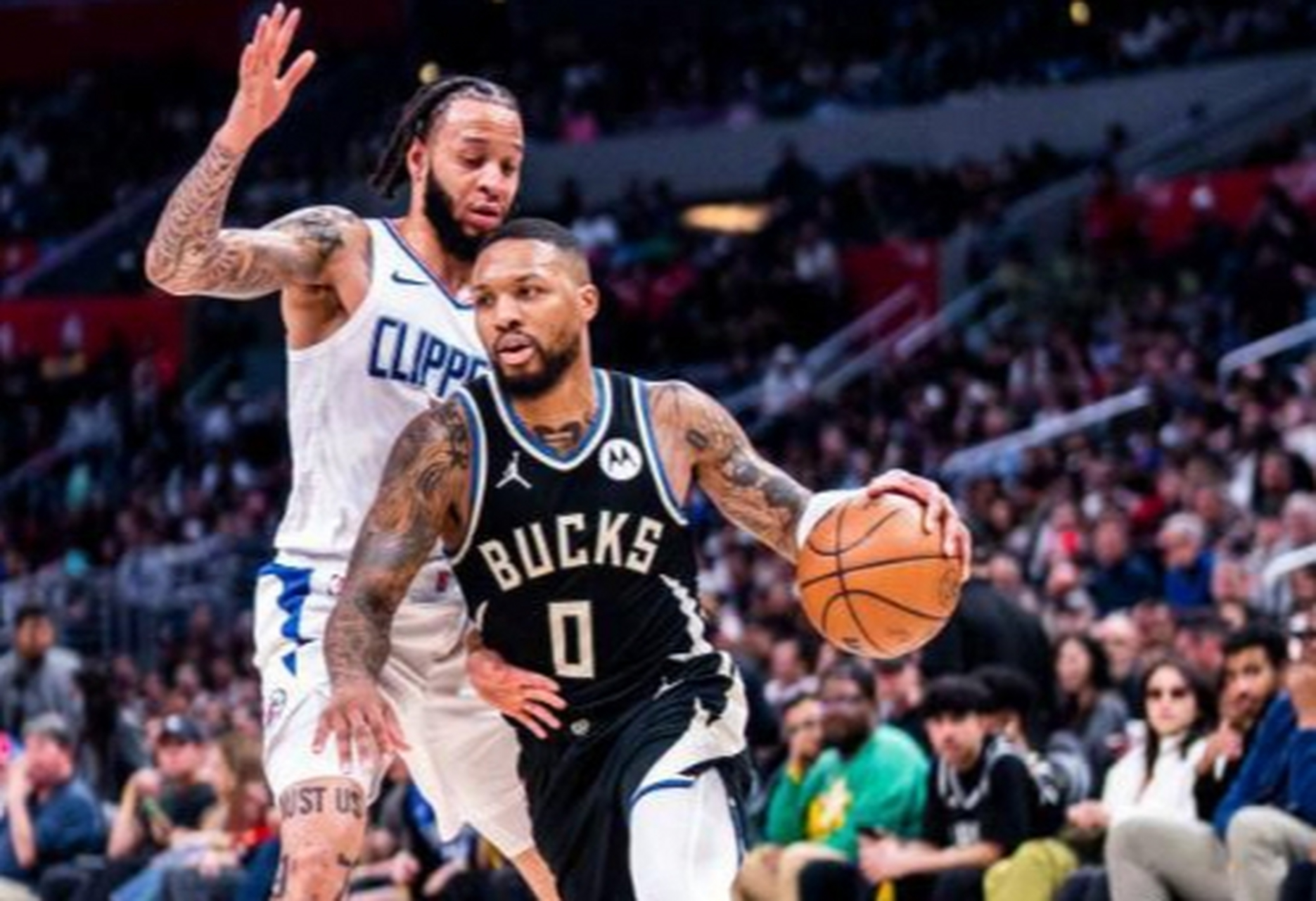 关于尼克斯强势雄鹿B队，伦纳德爆发神勇的信息