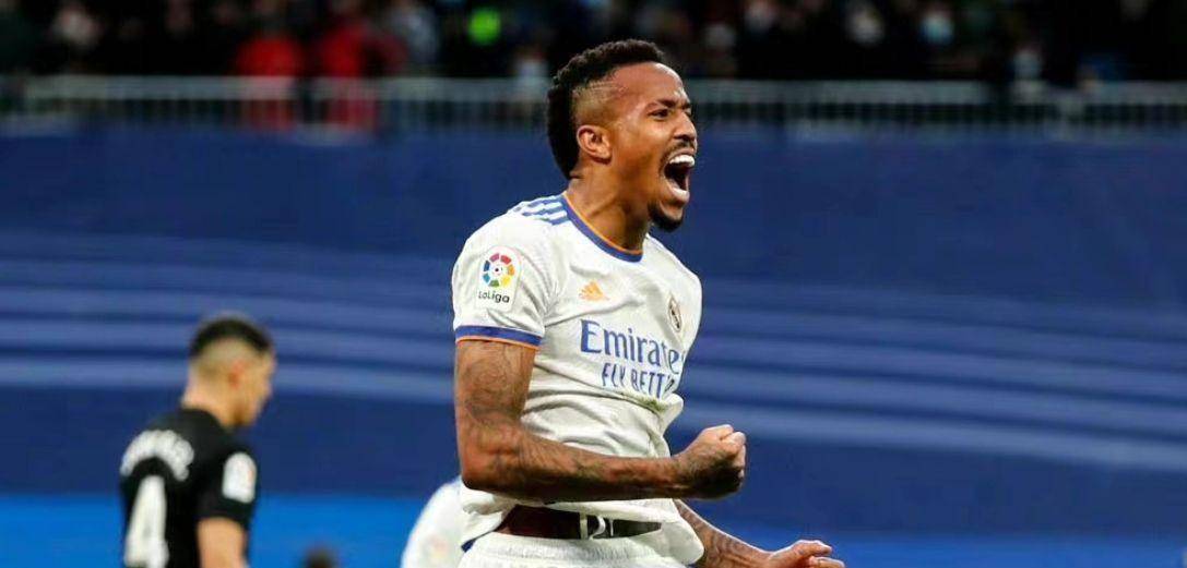 包含哥伦比亚险胜墨西哥，阿拉巴送出助攻的词条