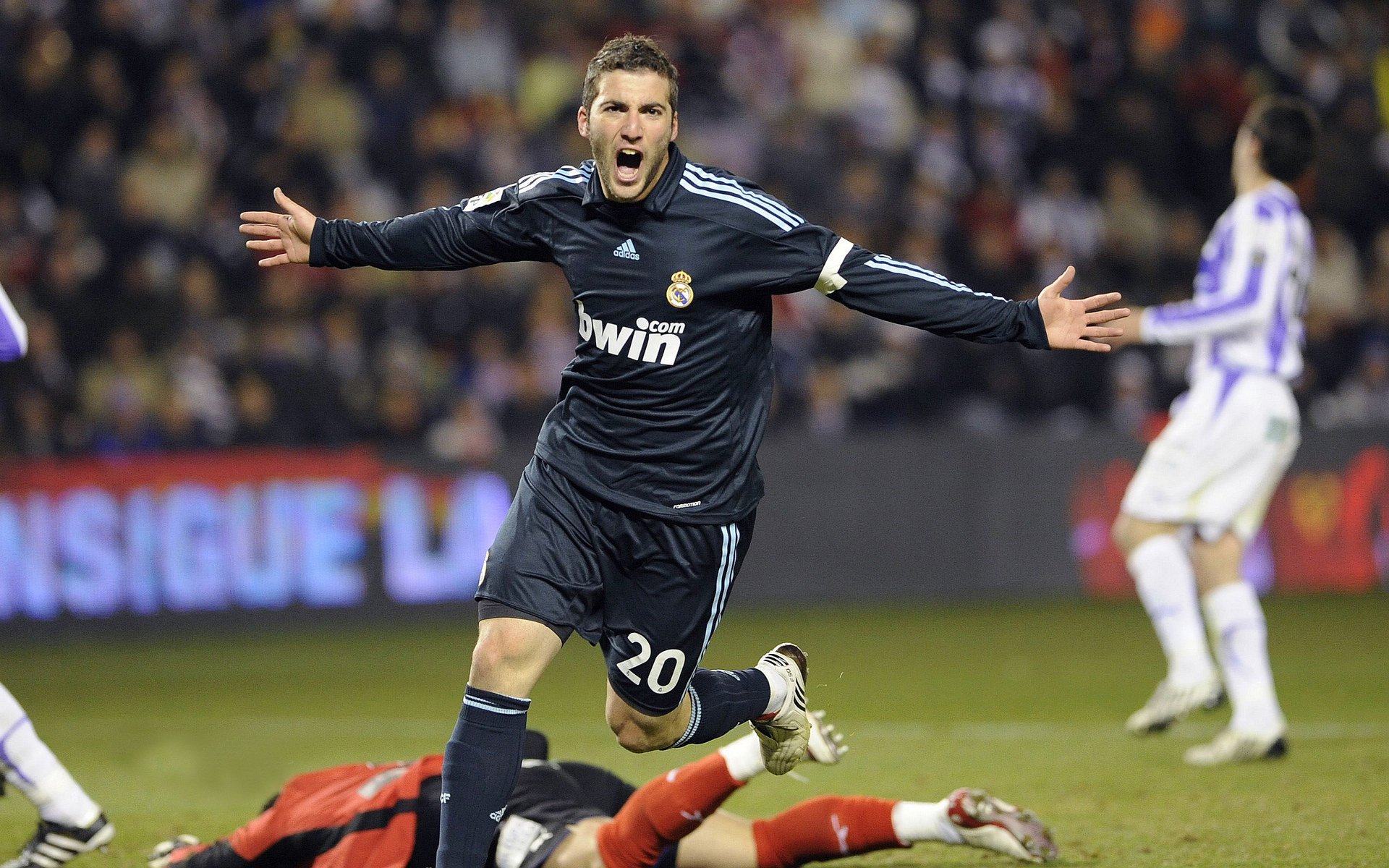 开拓者鏖战北京队，浓眉全程高能输出