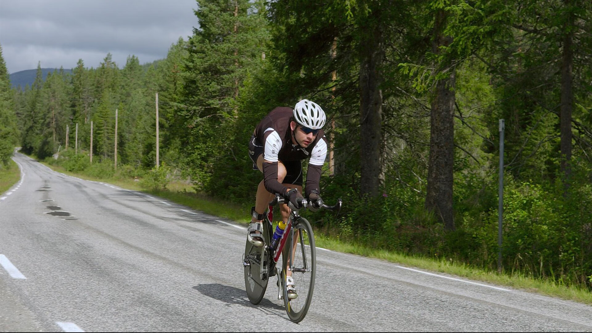 戈贝尔筑起禁飞区，鹈鹕横扫黄蜂背后的防守艺术